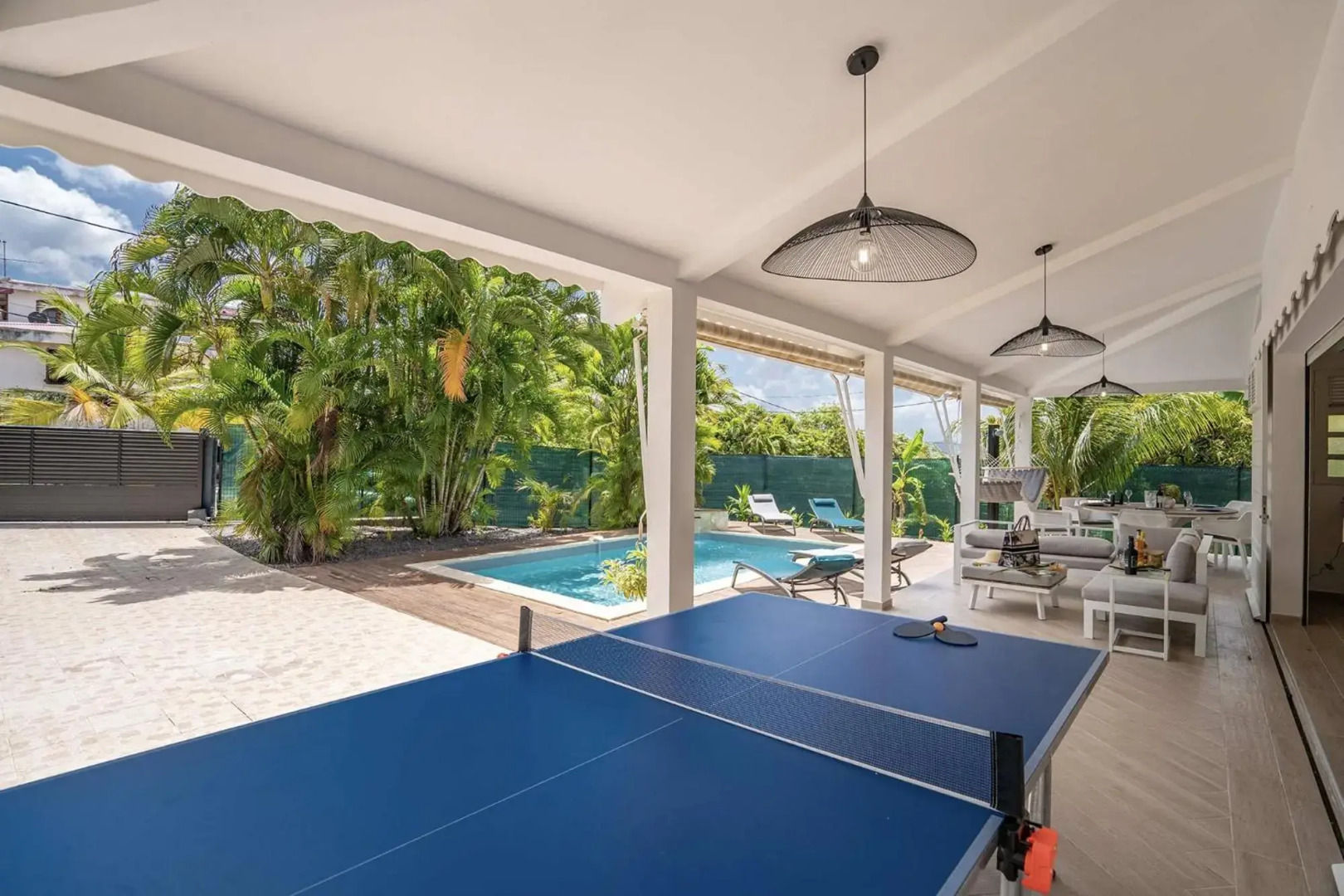 Villa Belvi 3ch, déco moderne, piscine chauffée, plage à 10min