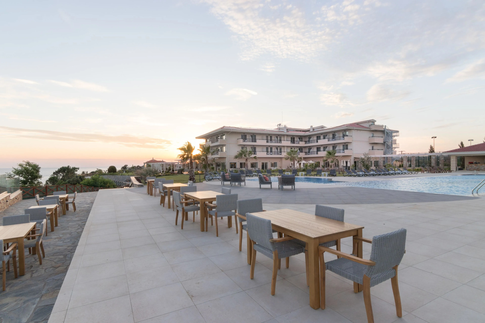 King Maron Beach Hotel & Spa