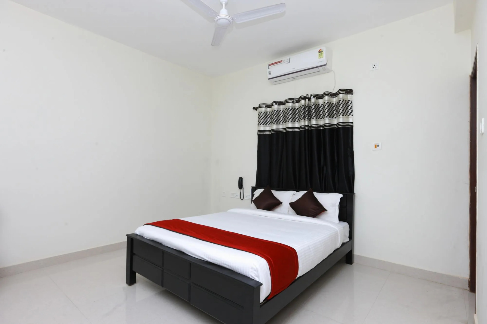 OYO 10027 Hotel Red Petal