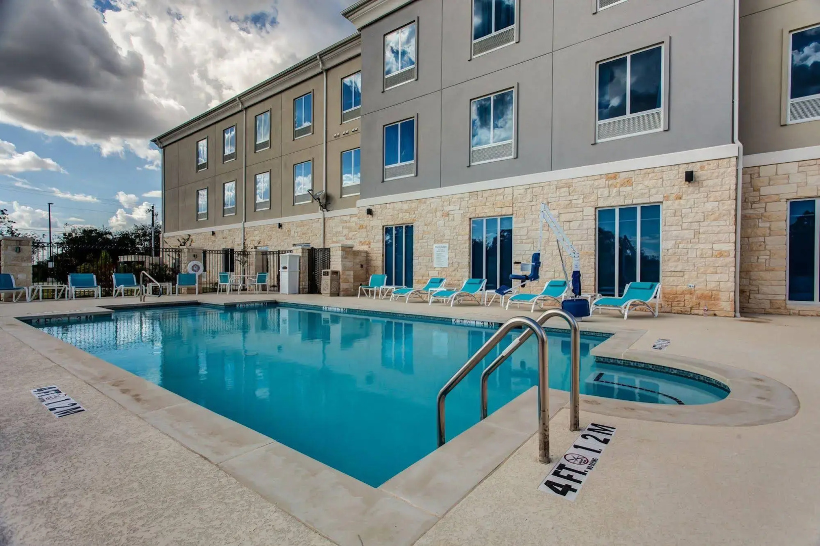 Holiday Inn Express & Suites Gatesville - N. Ft Hood by IHG