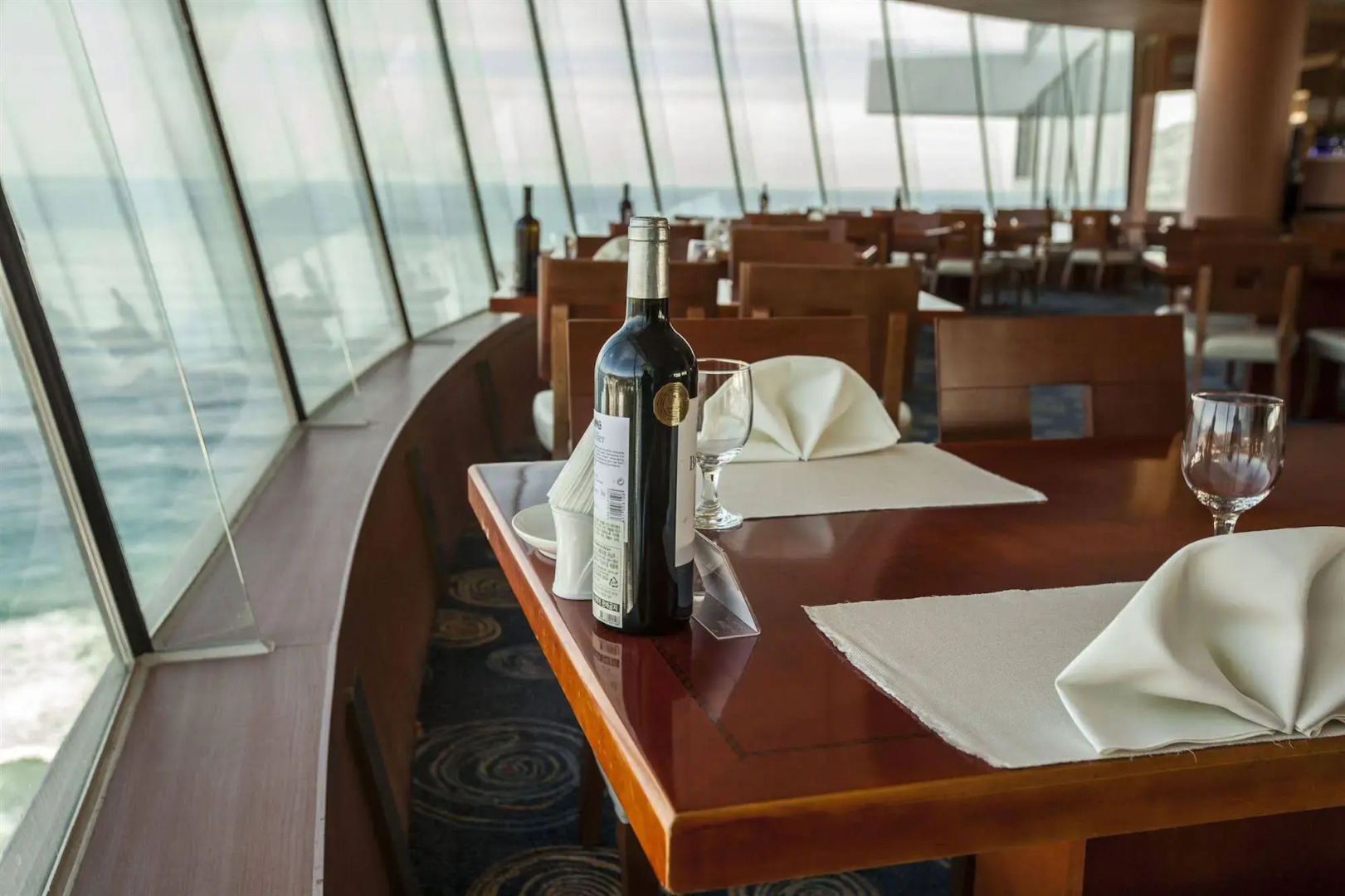 Sun Cruise Resort and Yacht