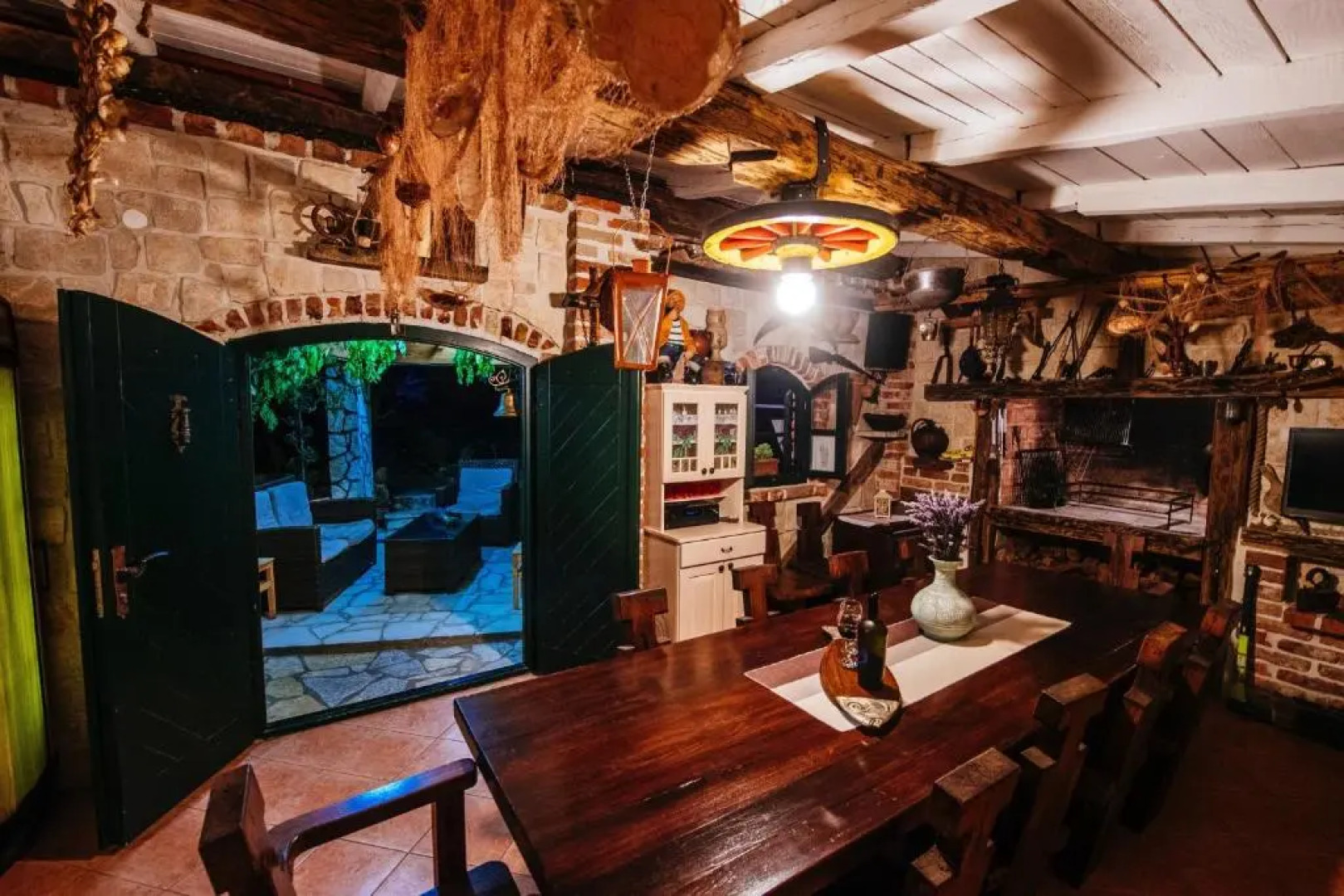 Poolicluded Holiday House Halic