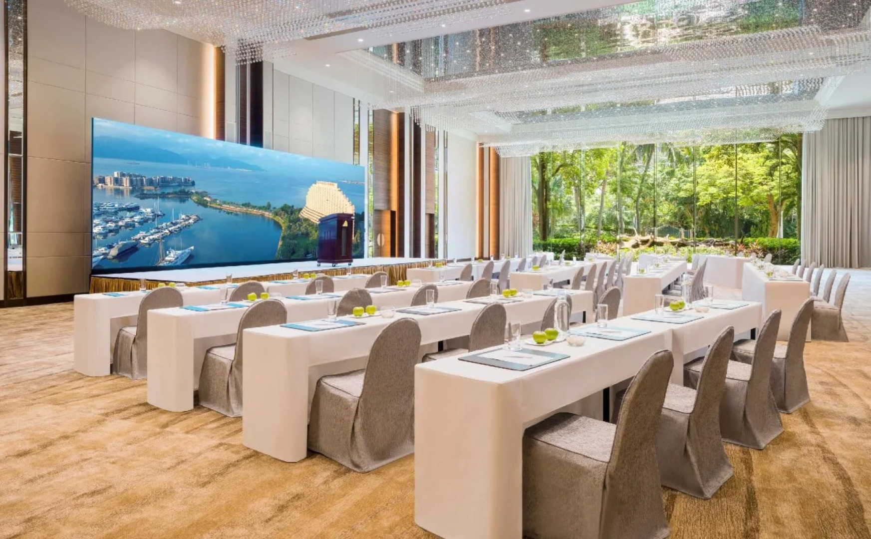 Hong Kong Gold Coast Hotel