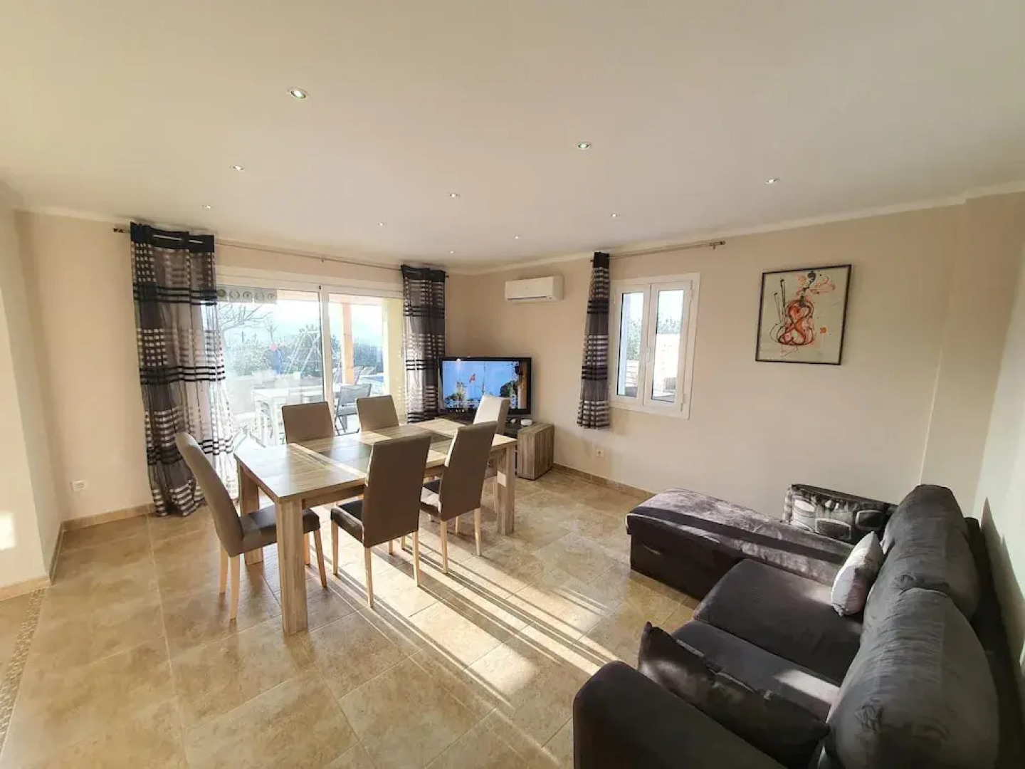 T3 Piscine Avec Jardin Proche St-florent