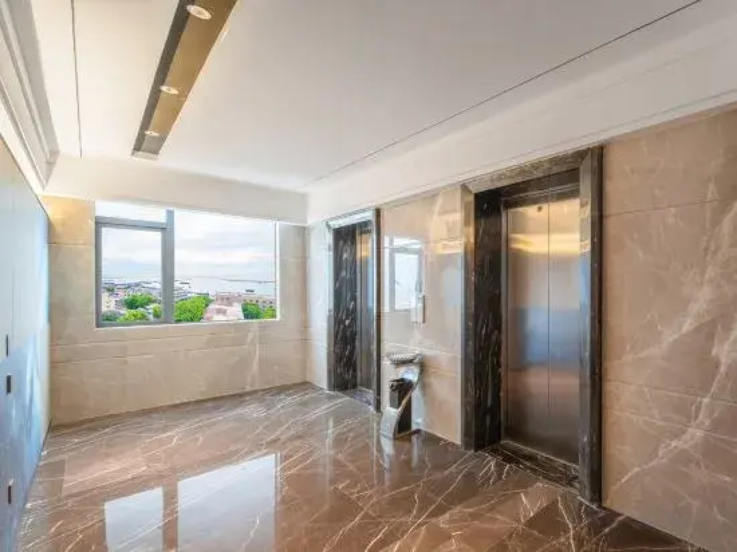 Kyriad Marvelous Hotel