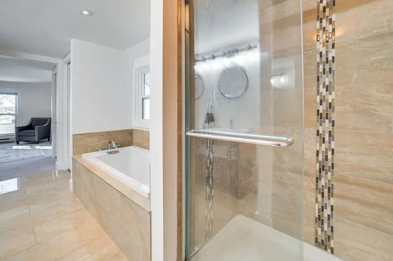 Steps to Dtwn! Suttons Bay Retreat Near Wine Trail