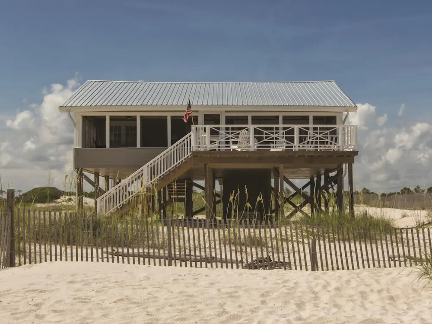 Aunt Pattie's Cottage by Youngs Suncoast