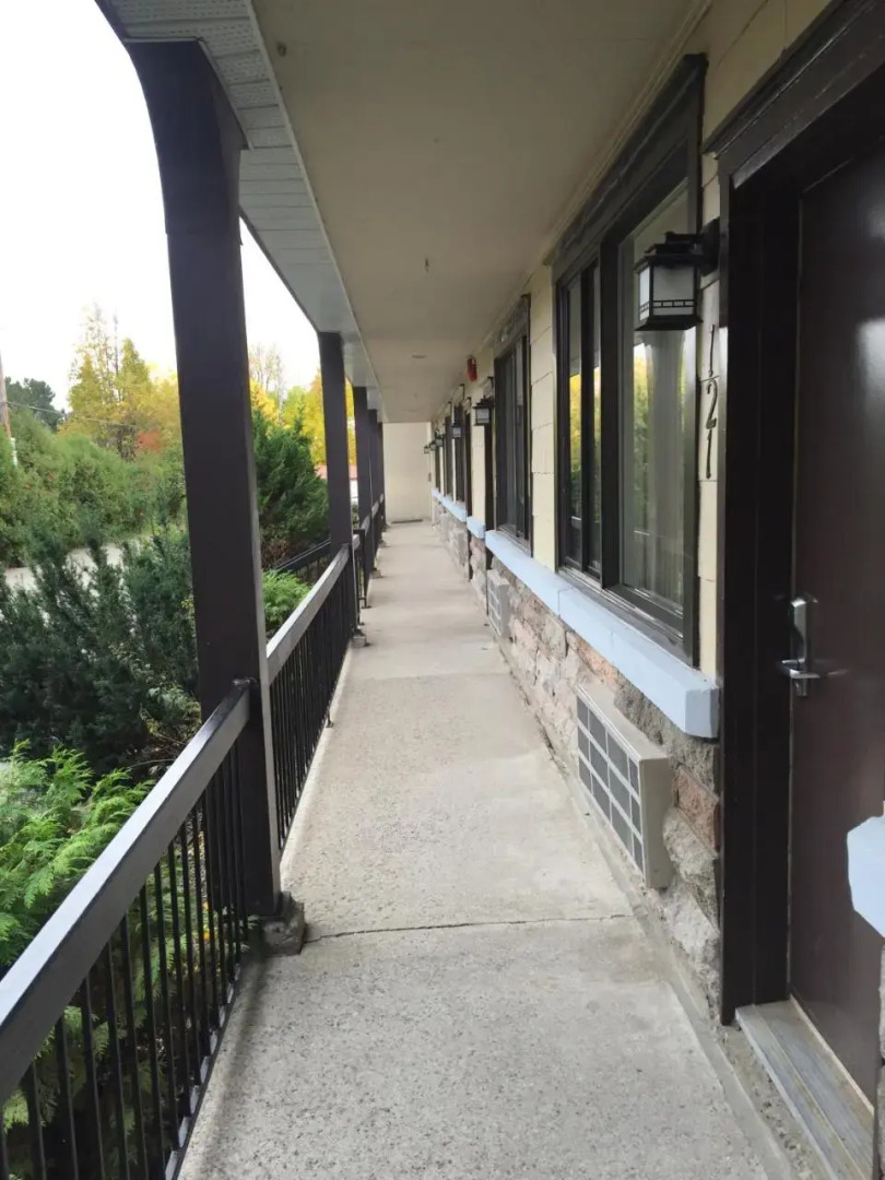 Motel Capri & Suites