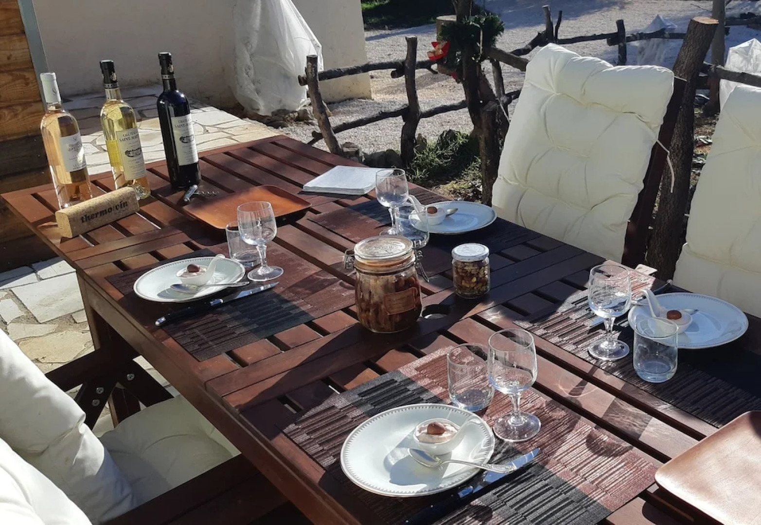 Au Mas des Voyageurs