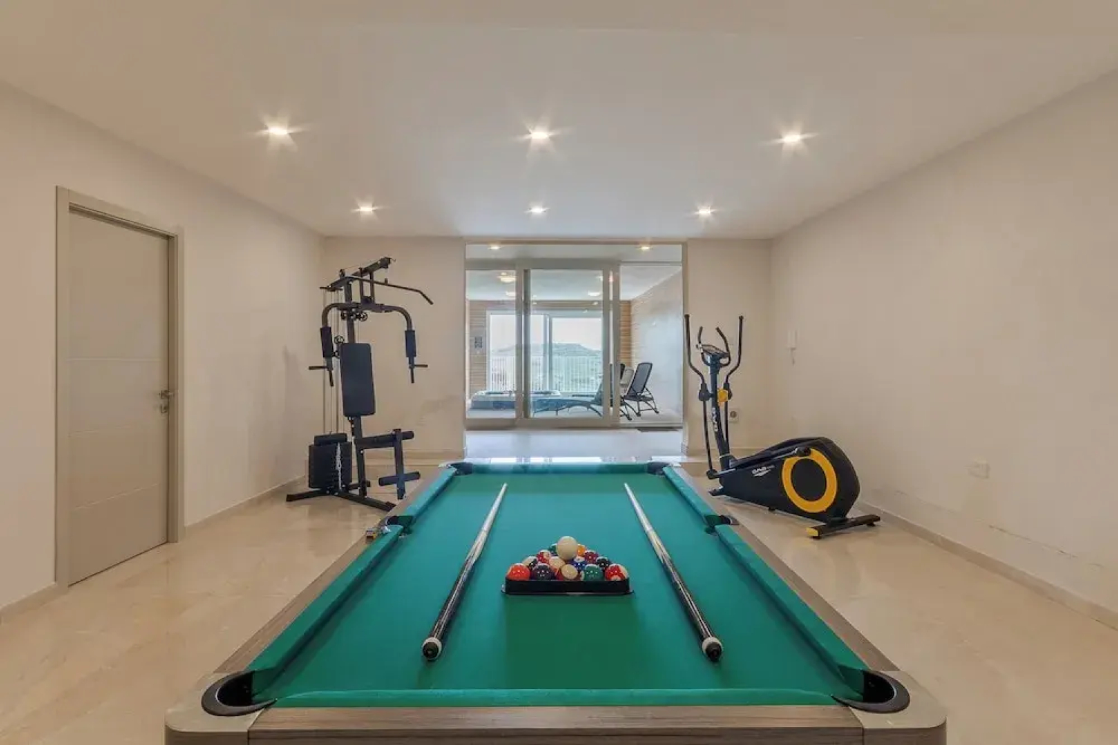 Magnifica Gozitan Villa Pool And Jacuzzi