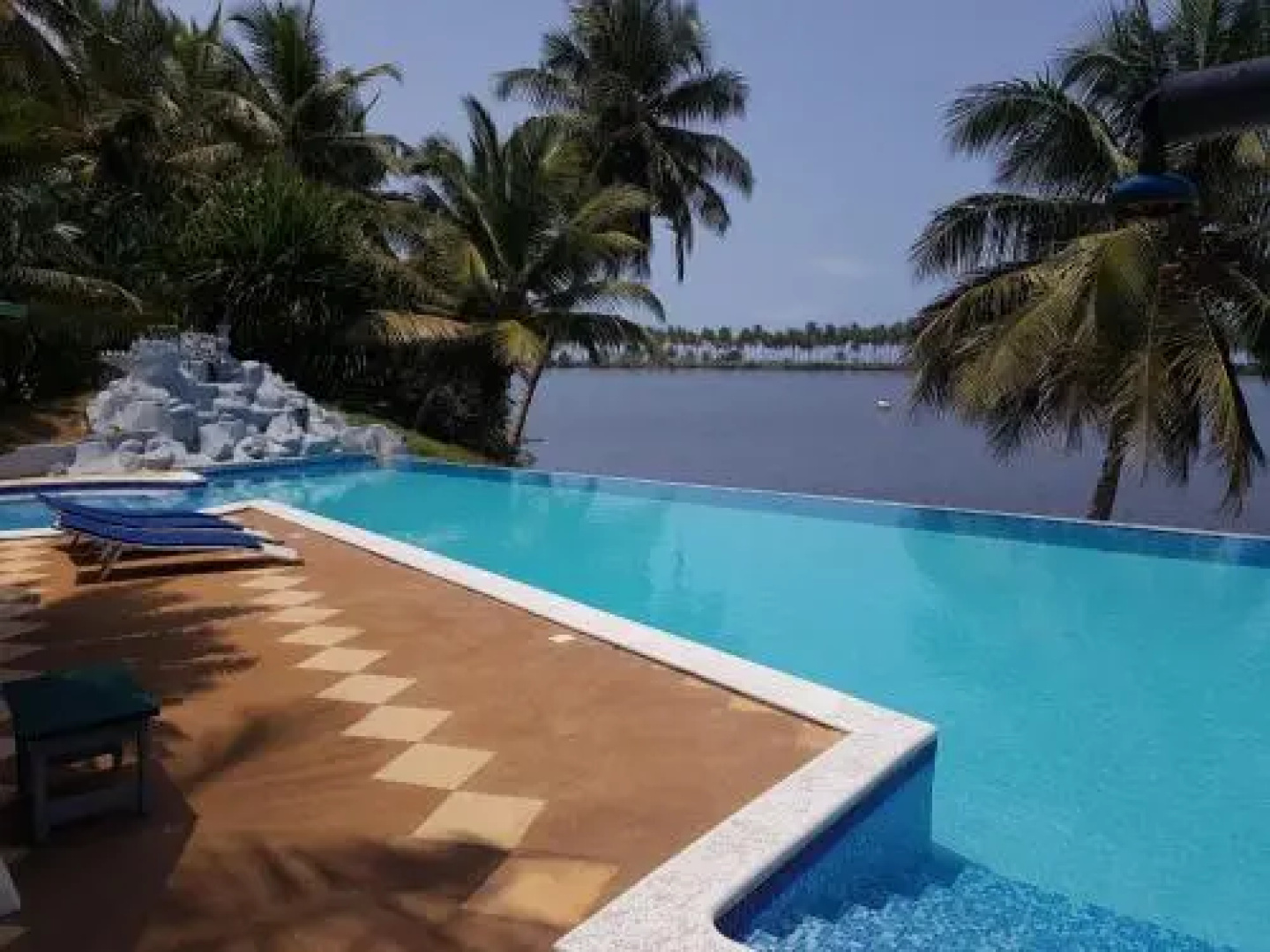 African Queen Lodge