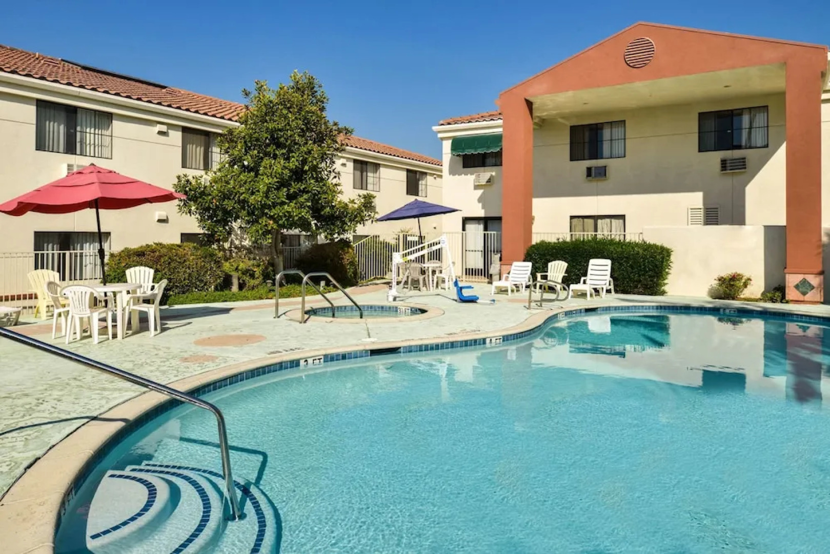 Quality Inn & Suites