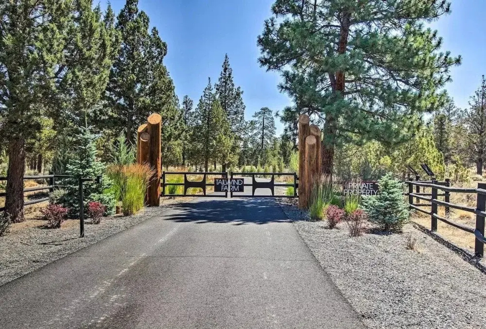 Tailwinds Farm, Secluded On The River, Amazing Views 4 Bedroom Home by Redawning