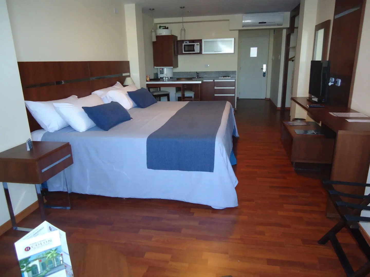 Hotel Puerto Amarras