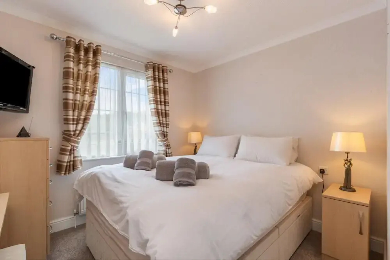 Castaway Lodge - Close to Beach Lovely Lodge With Veranda