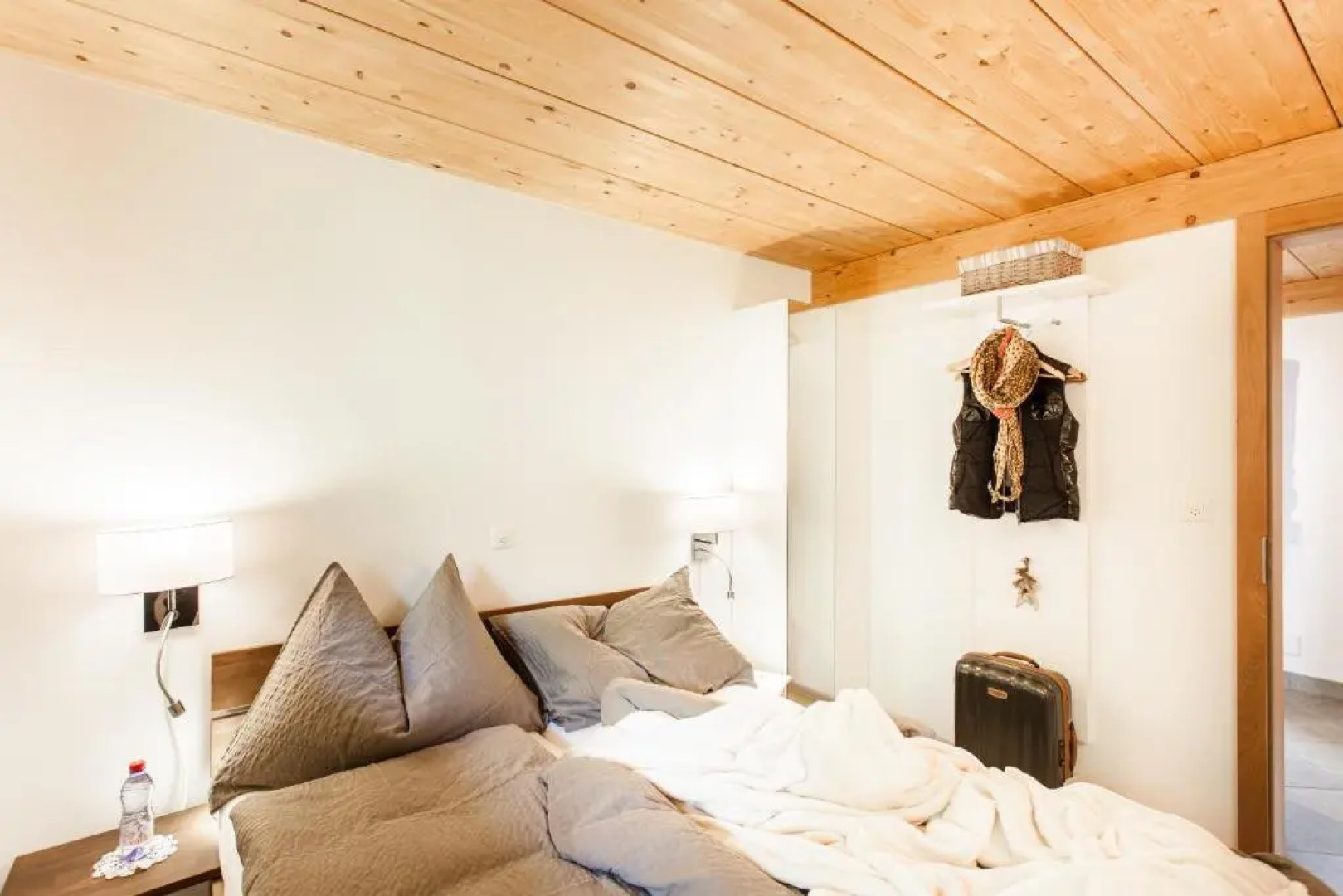 Chalet Hinter Dem Rot Stei