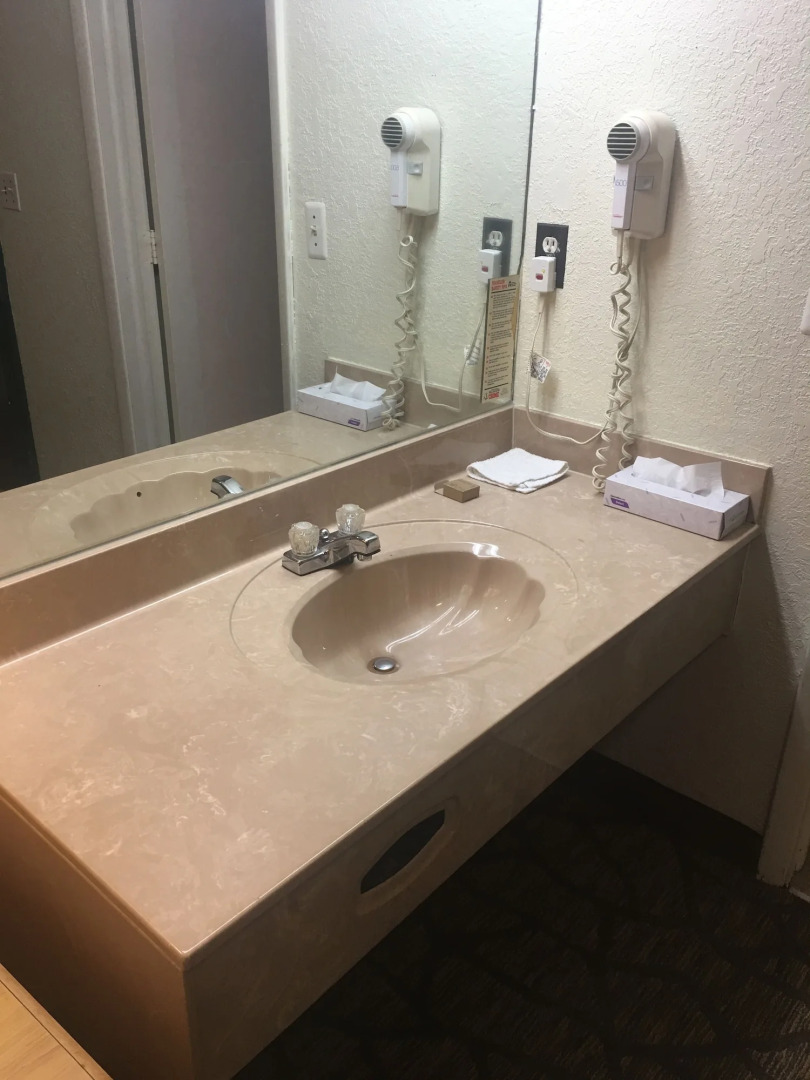 A Victory Hotel - Southfield