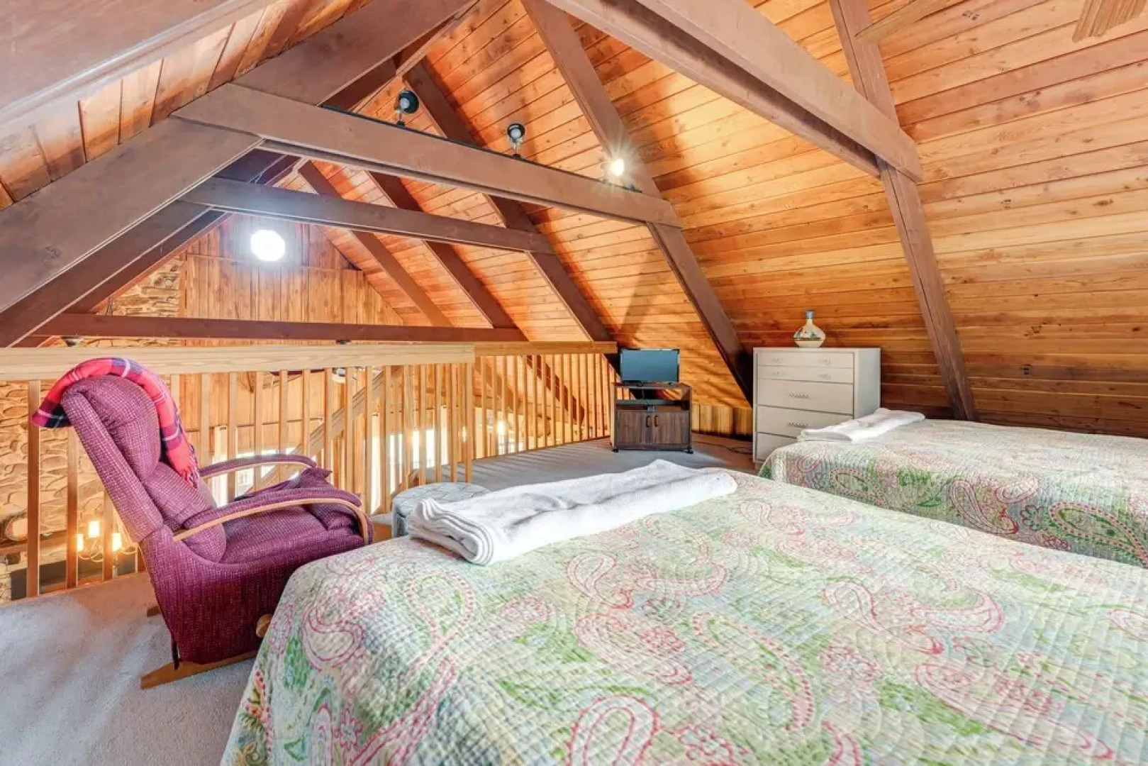 Mtn-view Home w/ Deck, Fire Pit & BBQ in Almond