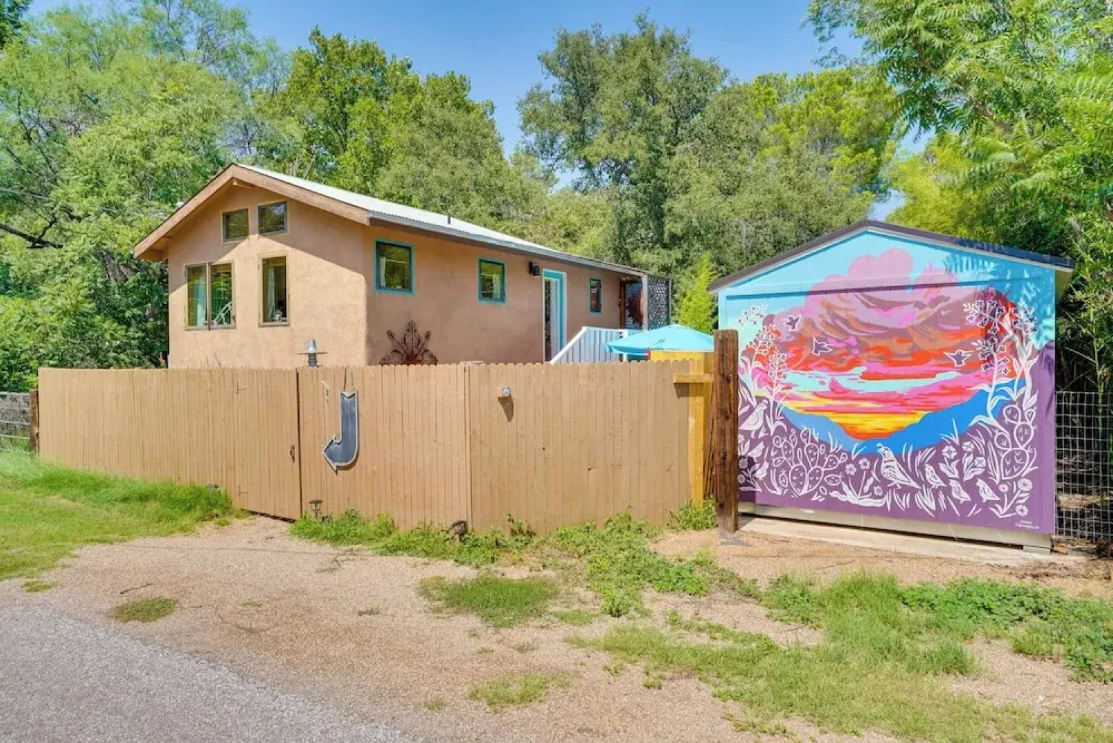 Pet-friendly Patagonia Apt ~ 12 Mi to Wineries!