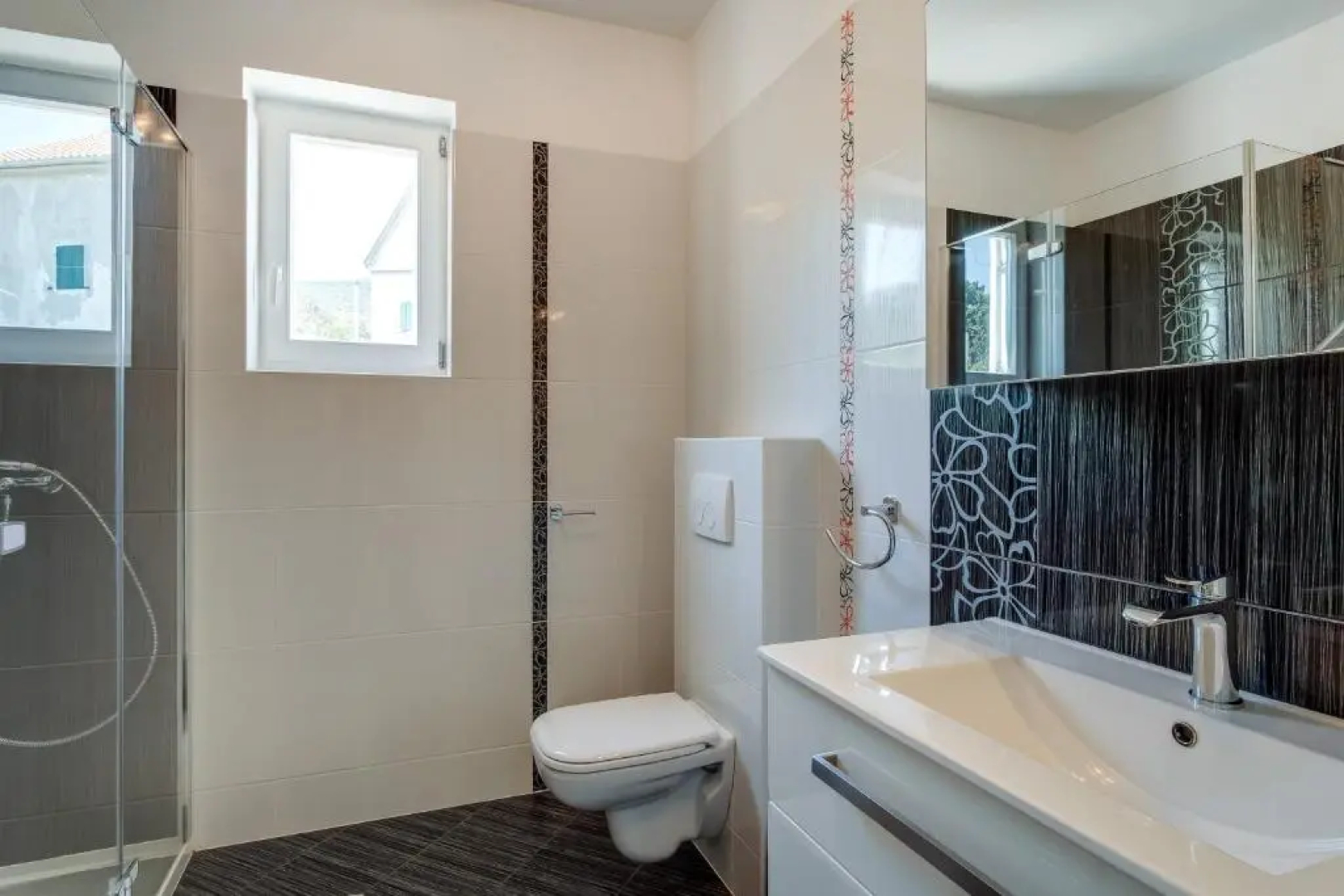 Apartment Mirna