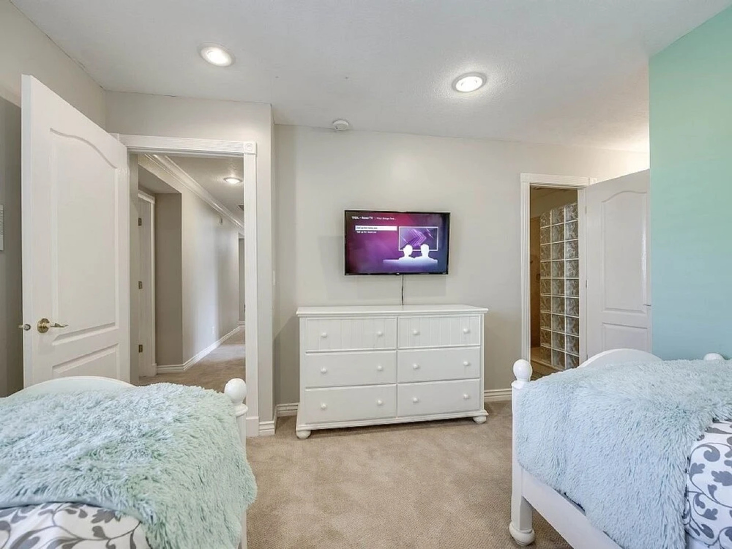 Luxury Estate with Mountain Views