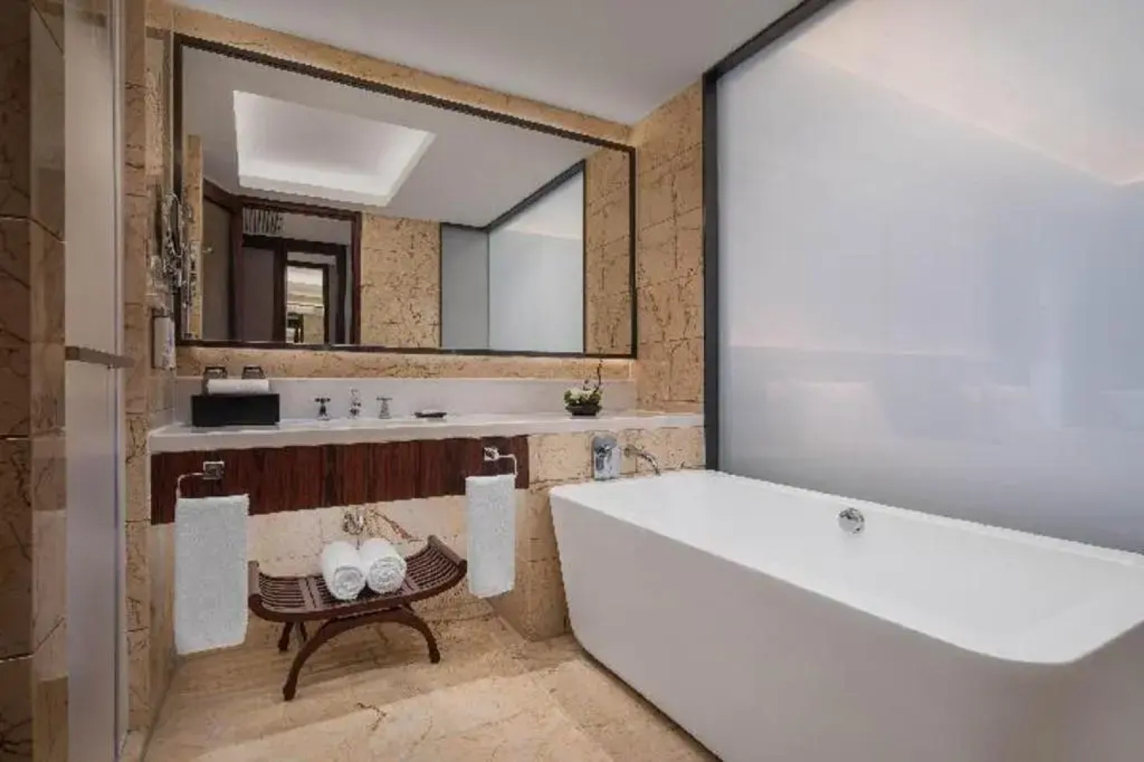 HUALUXE Leshan by IHG