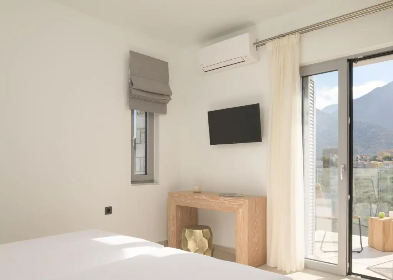 ViveVerde Villa, featuring 3 Pools - Walking distance to Beach & Shops, By ThinkVilla