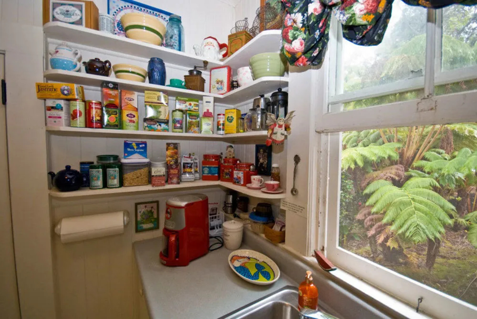 Volcano Teapot Cottage