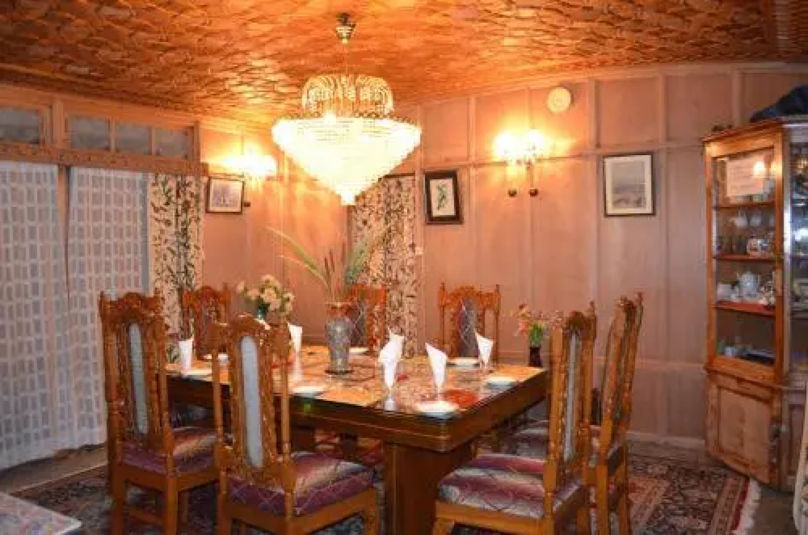 Kings Rose Houseboat