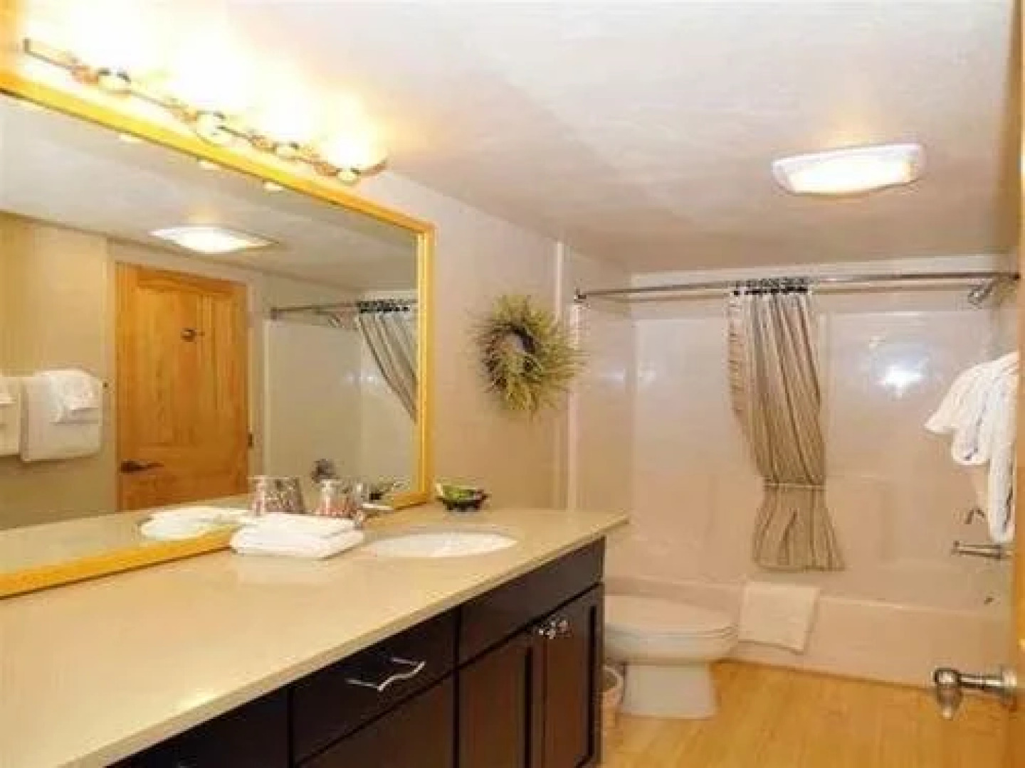 Trailview West Condominiums