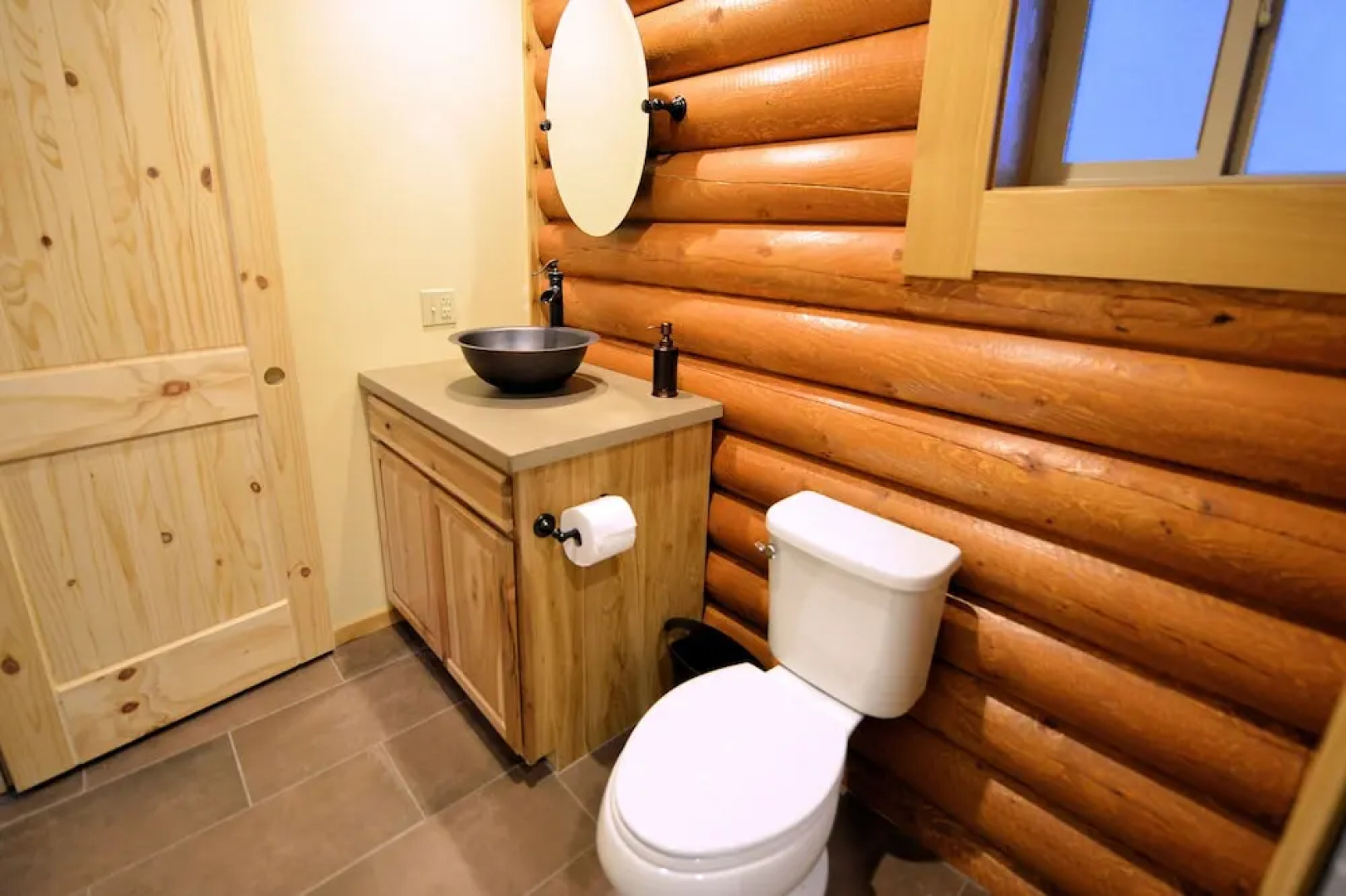 Alyeska Hideaway Log Cabins-Placer Cabin