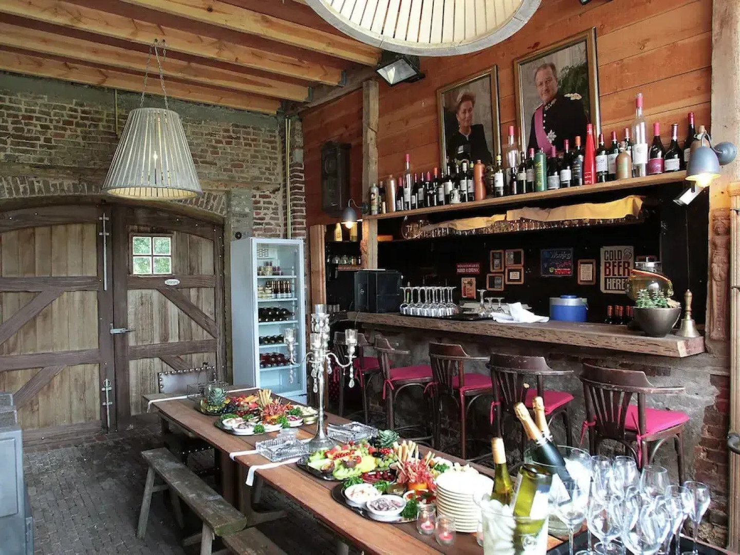 Pleasant Holiday Home in West Flanders with Enclosed Garden & Hot Tub