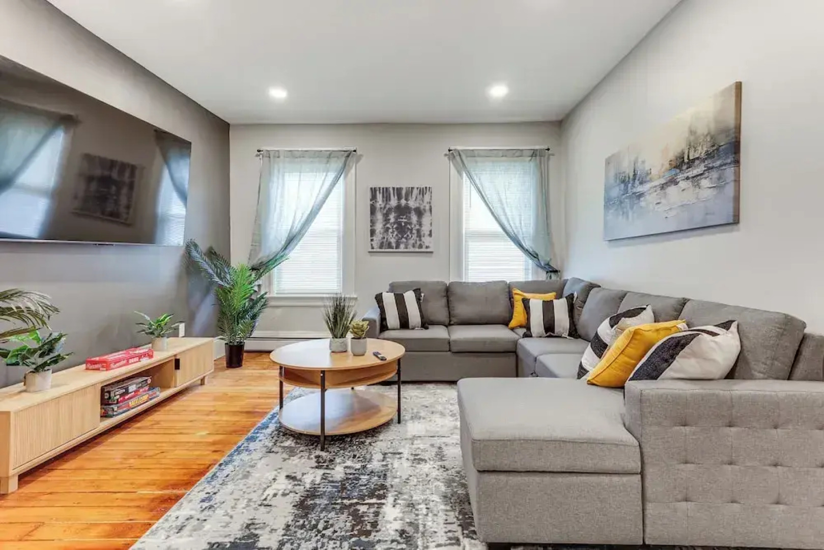 1 Mi to Dtwn: Pet-friendly Providence Apt w/ Yard