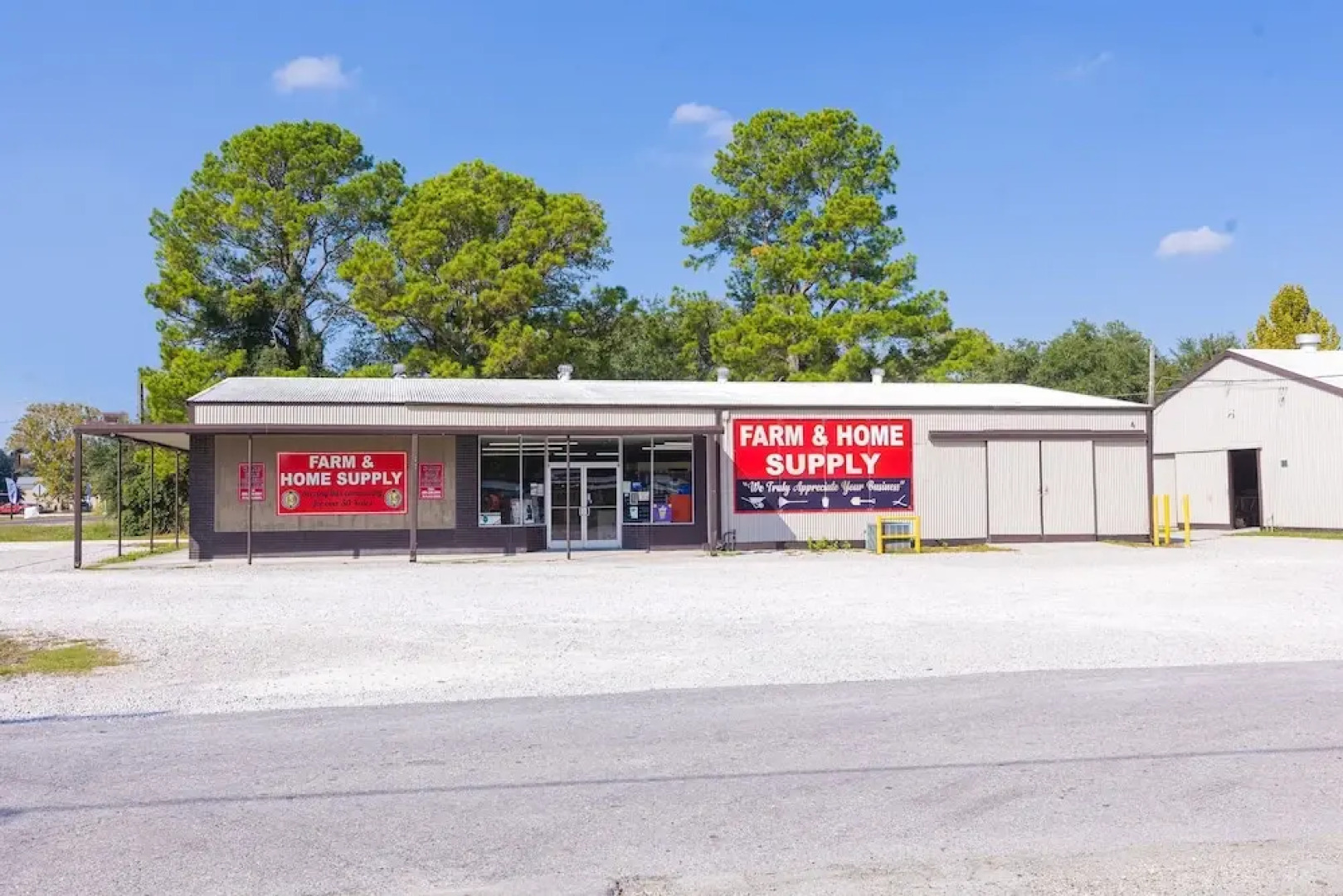 Sands Inn by OYO Winnie