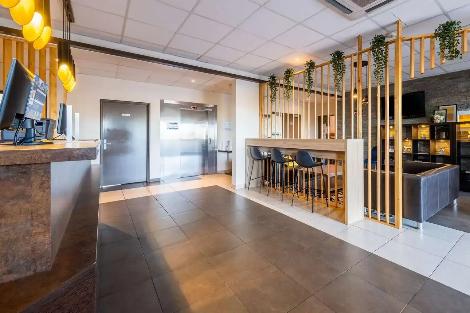 Kyriad Dijon Sud - Longvic