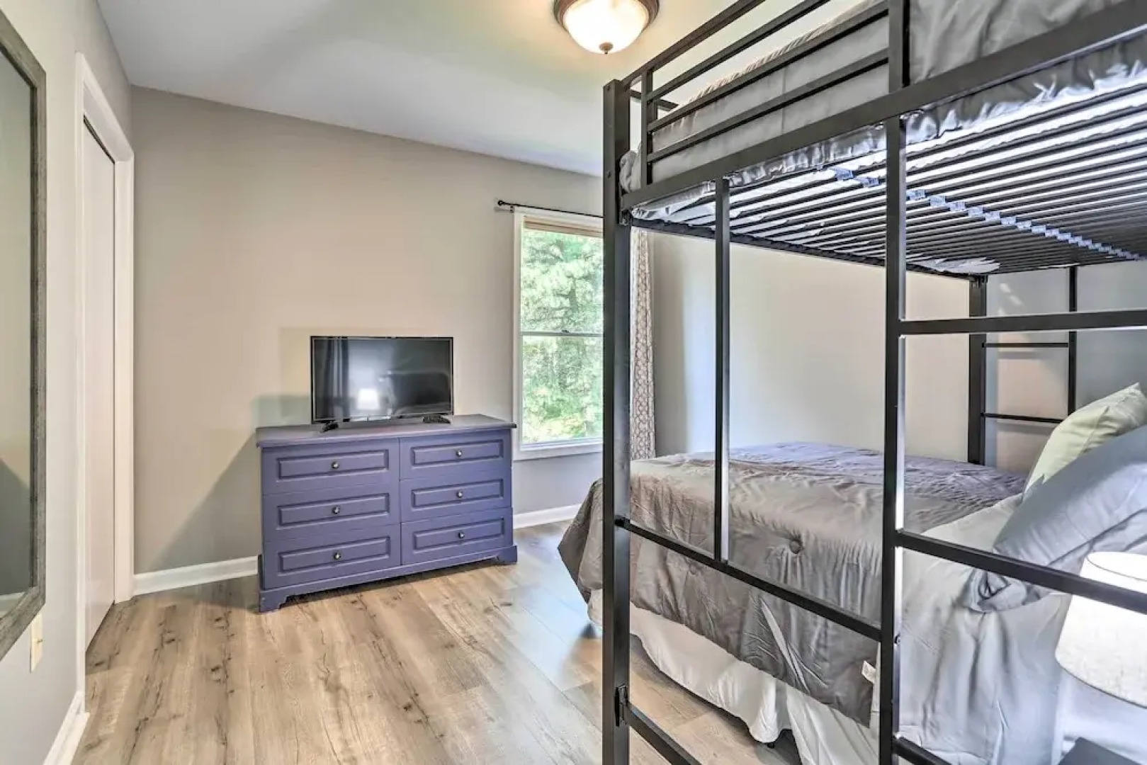 Scotron Home W/game Room - 5 Miles to Skiing!