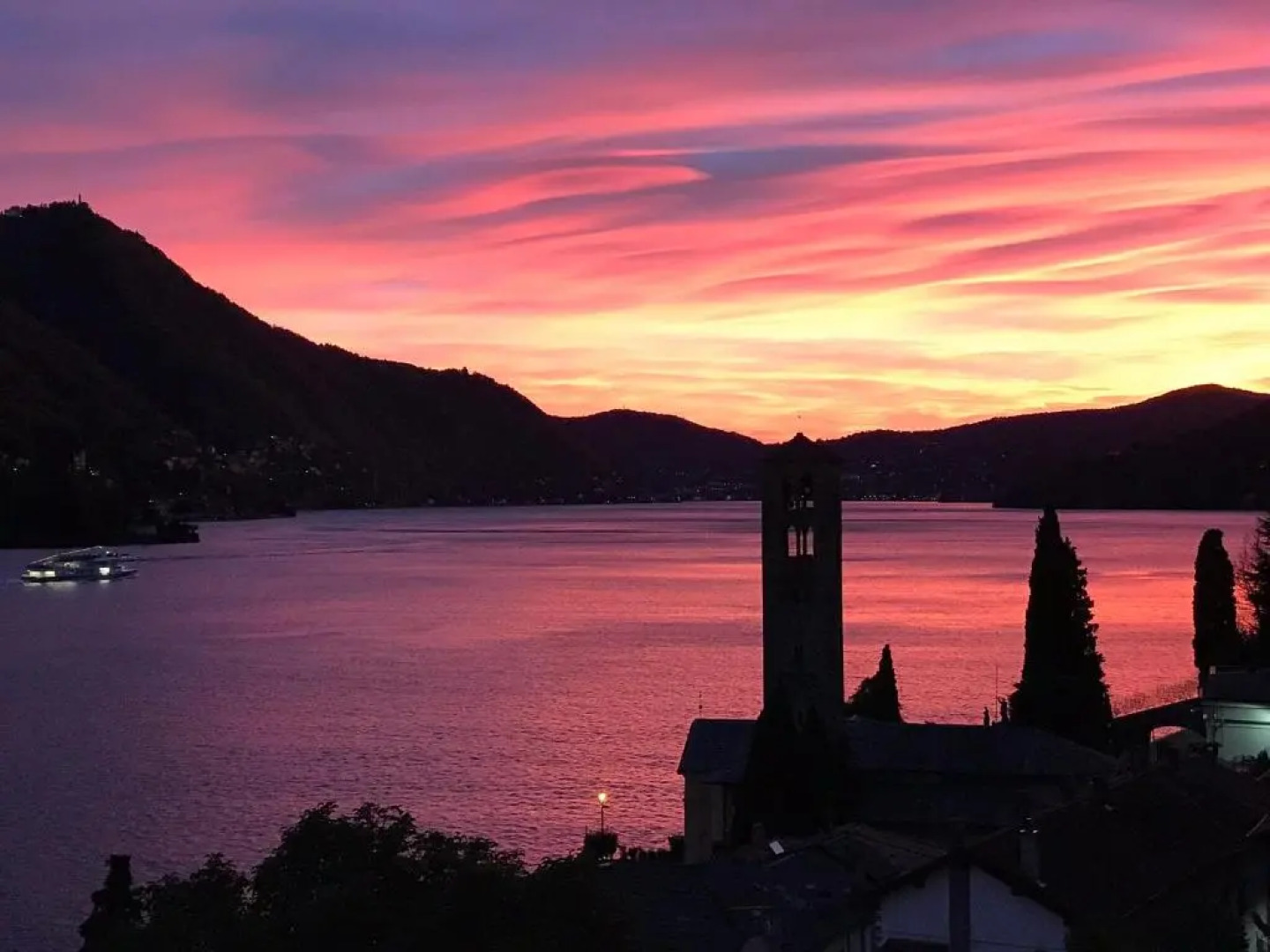 Carate 16 apartment with balcony & lake view