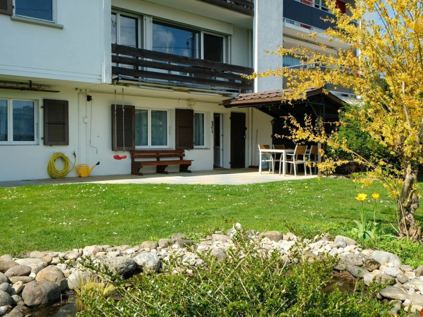 Luna Thun in Thun With 1 Bedrooms and 1 5 Bathrooms