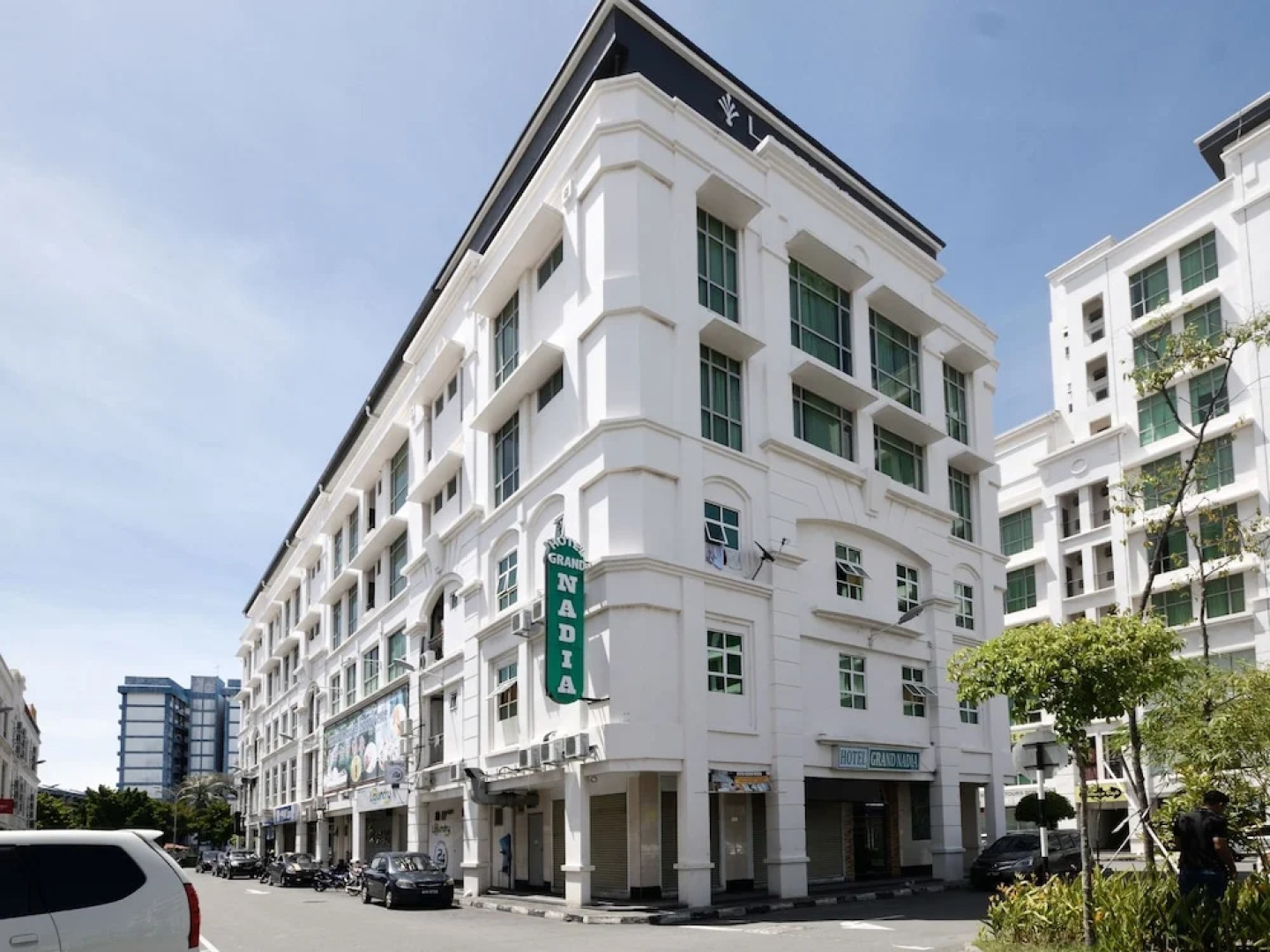 Hotel Grand Nadia By OYO Rooms