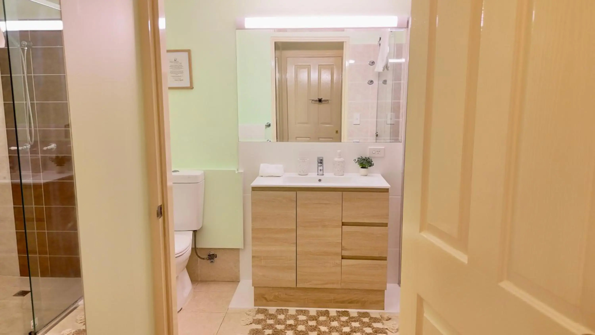 Curtis Falls Apartment
