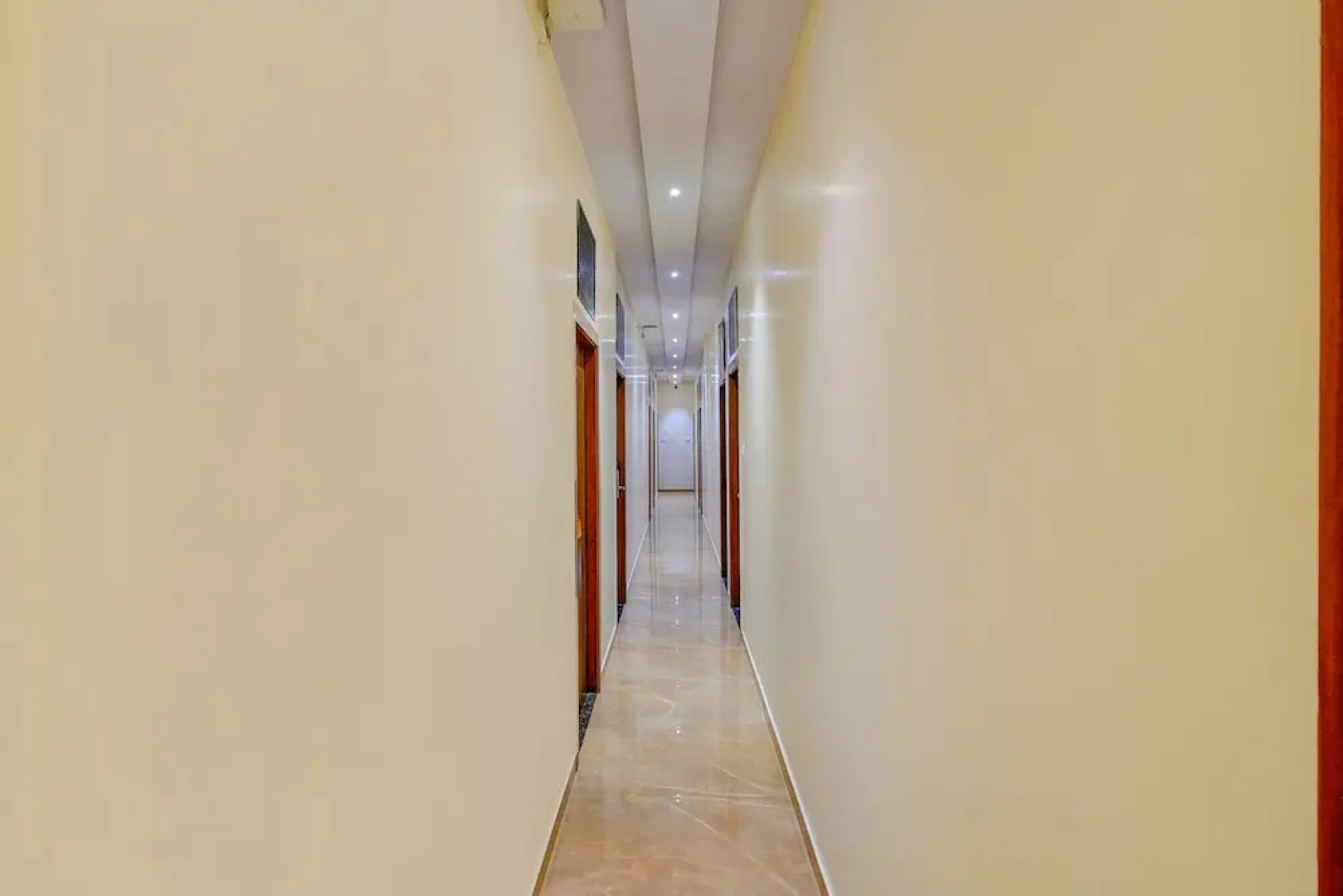 Fabexpress Colaba Grand