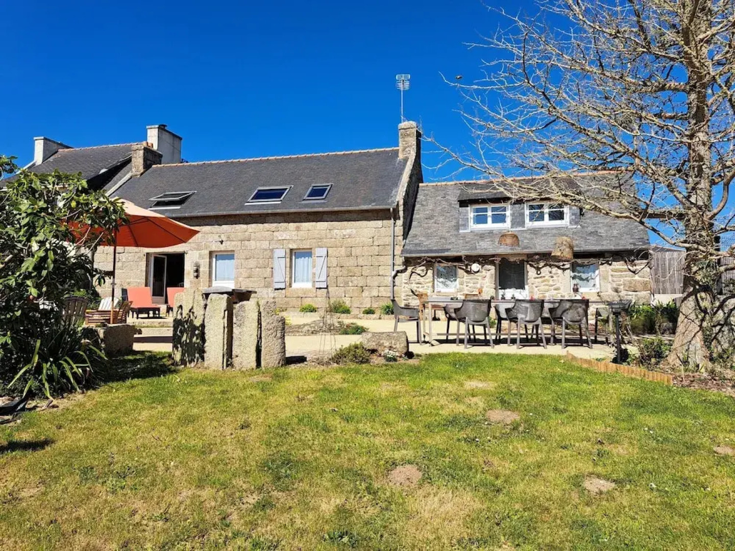 Stone House by Beach in Pont-aven