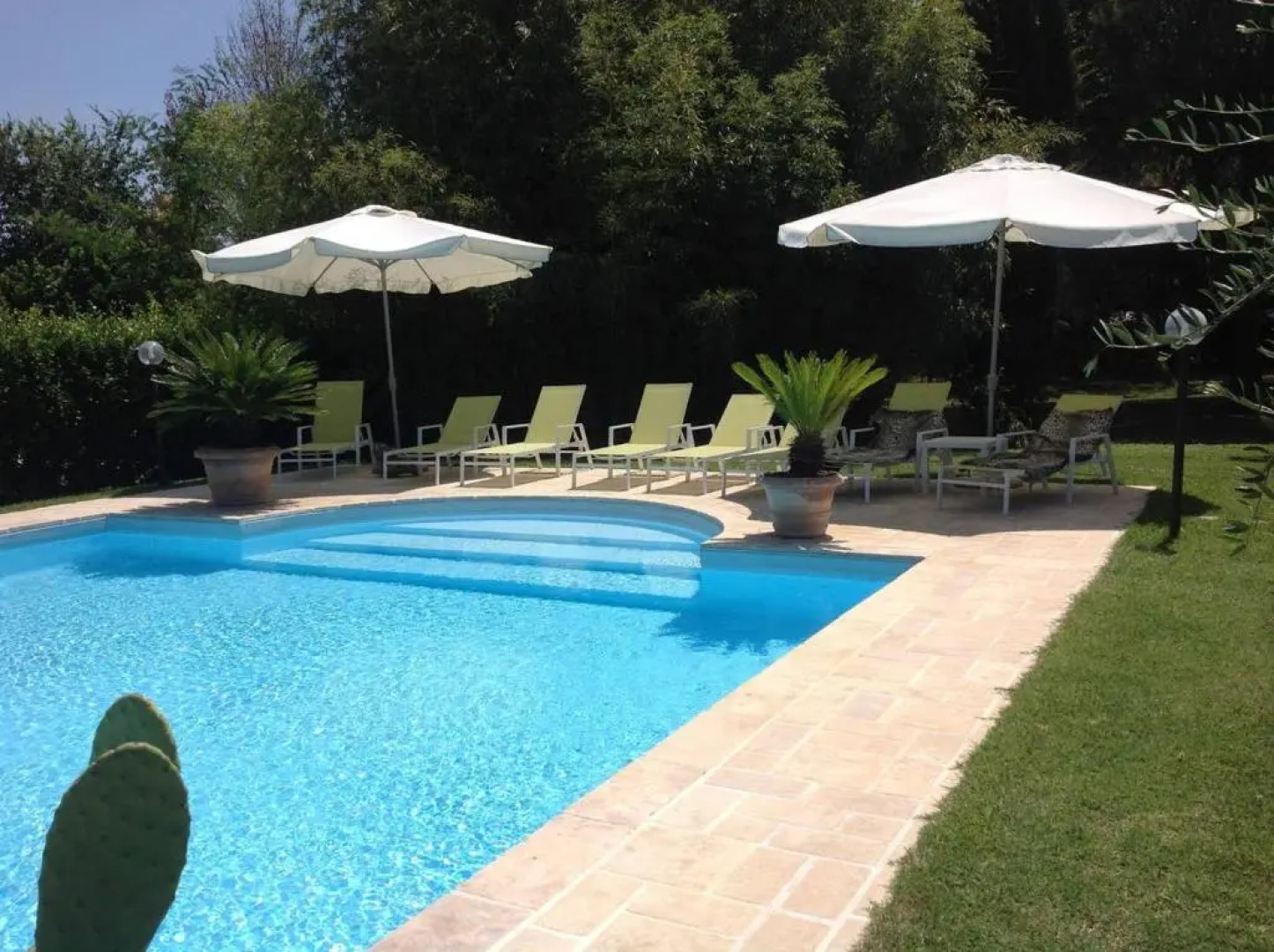 One bedroom villa with shared pool enclosed garden and wifi at Pisa