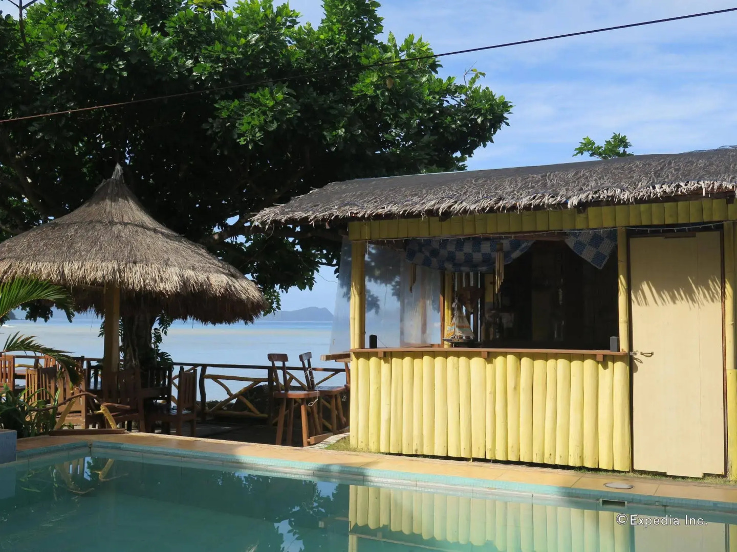 Four Seasons Seaview Hotel