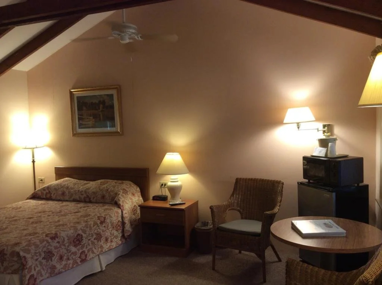 Midway Motel and Cottages