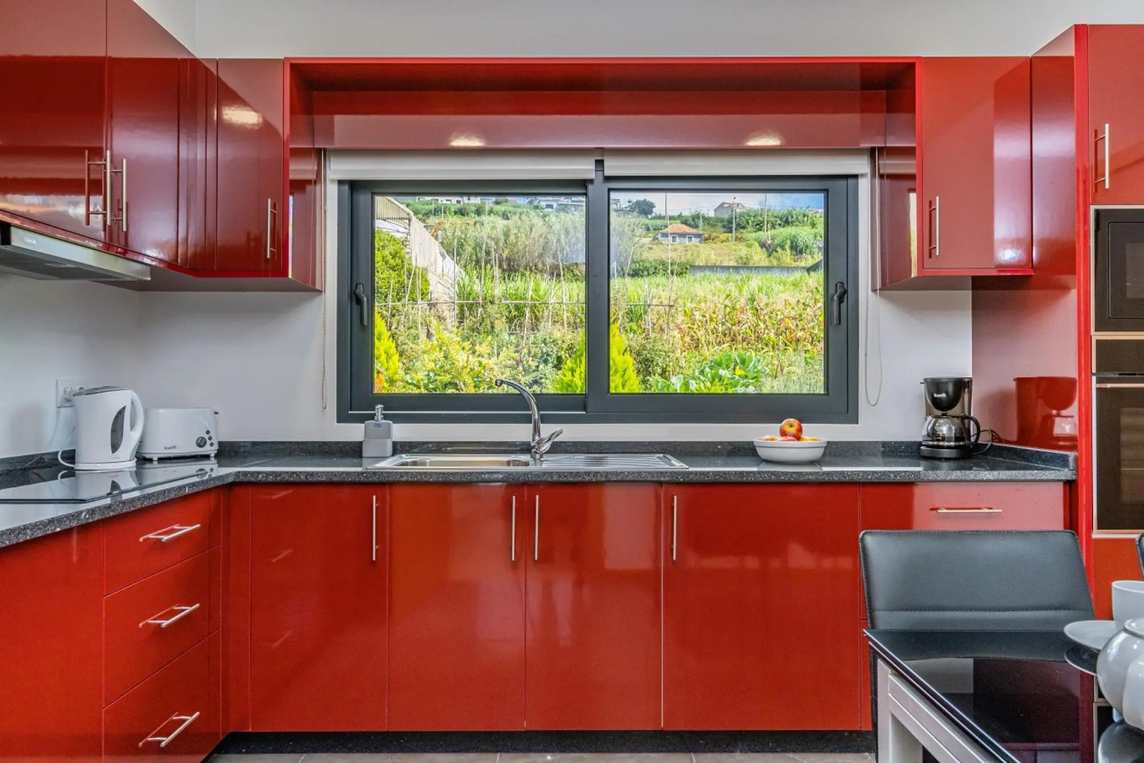 Canhas Residence I by Homie