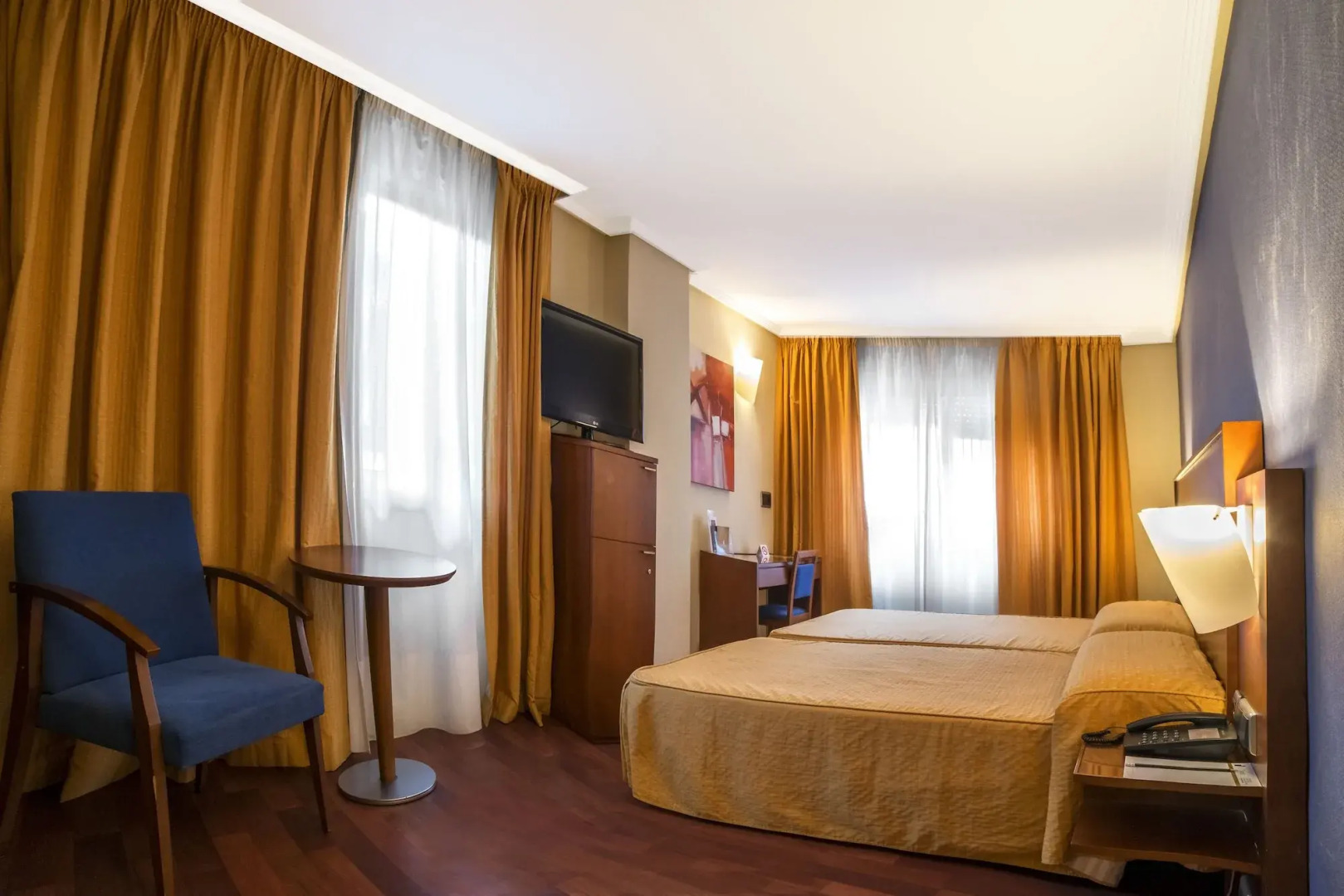 Torreluz Centro Hotel