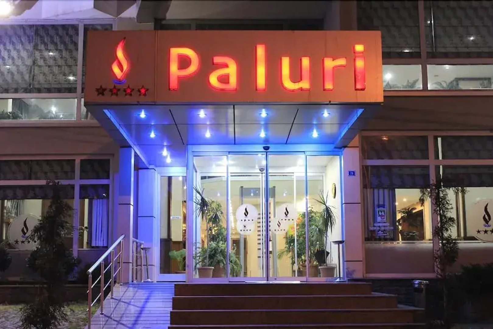 Paluri Hotel