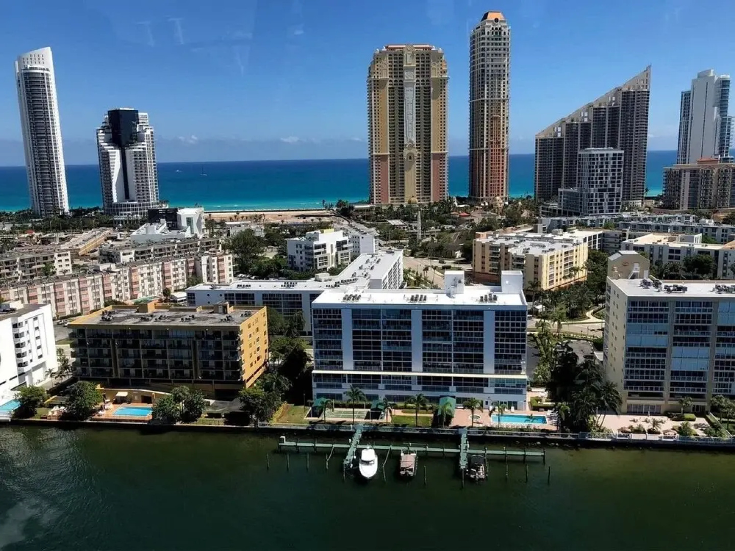 Marina Bay Club