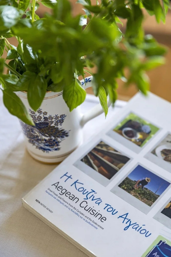 Live by the sea at House Almyra